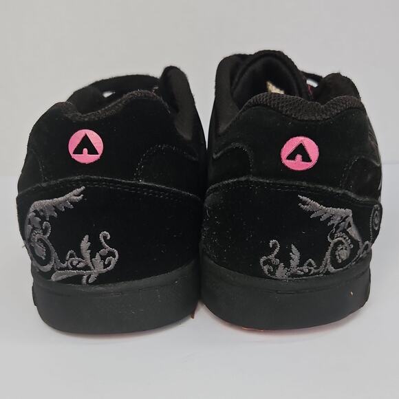 Y2K Airwalk Karma Black/Pink Skater Shoe NWT sz 10 Ladies  Y2K Airwalk Karma Womens Black Pink Heart Floral Graphic Skater Shoes US Size 10